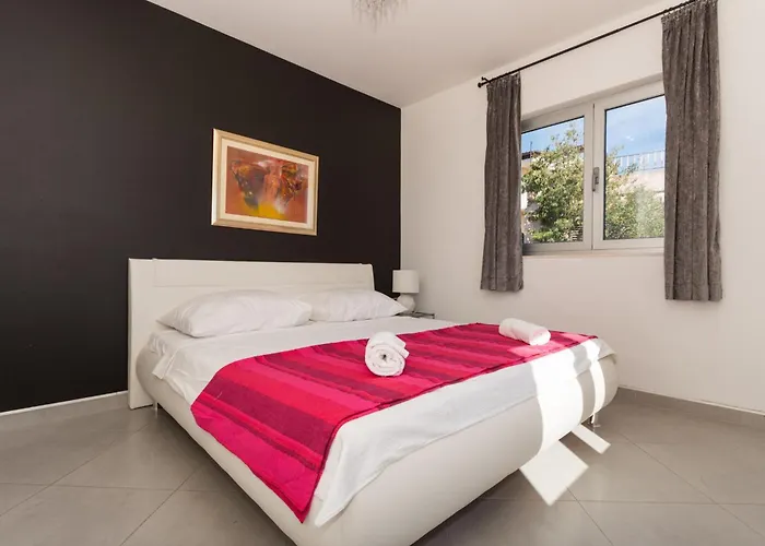 Appartement By The Sea Tribunj, Vodice - 24102 *